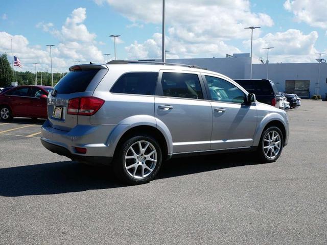 Photo of 2015 Billet Silver Metallic Clearcoat Dodge Journey