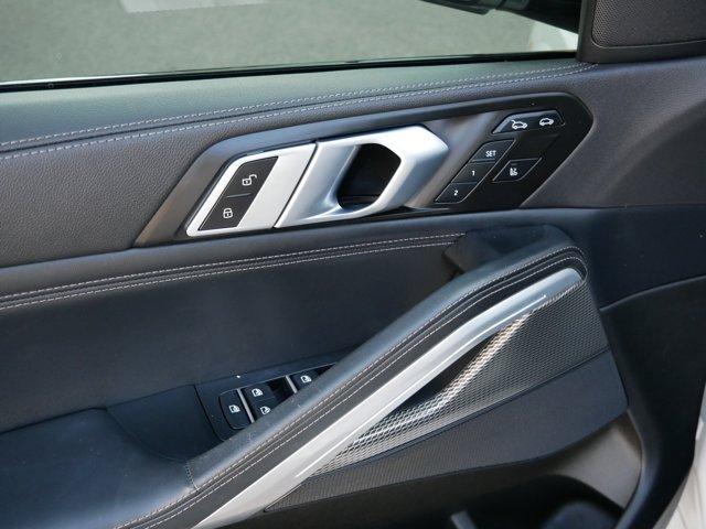 Photo of 2023 Alpine White BMW X6