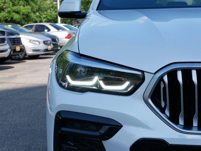 Photo of 2023 Alpine White BMW X6