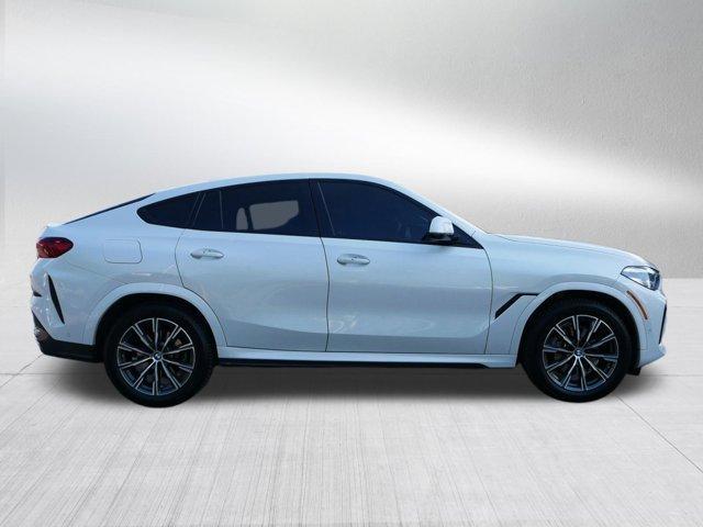 Photo of 2023 Alpine White BMW X6