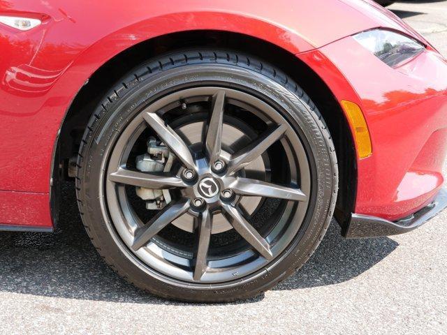 Photo of 2016 Soul Red Mazda MX-5 Miata