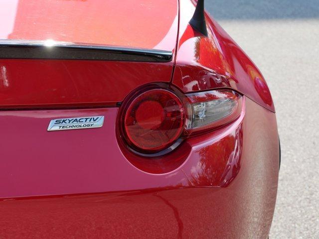 Photo of 2016 Soul Red Mazda MX-5 Miata