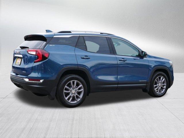 Photo of 2024 Metallic GMC Terrain