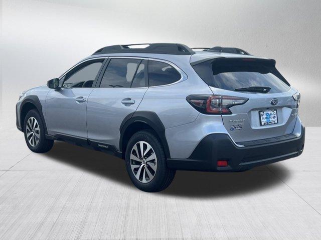 Photo of 2025 Ice Silver Metallic Subaru Outback