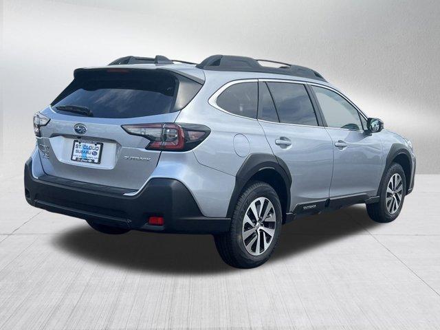 Photo of 2025 Ice Silver Metallic Subaru Outback