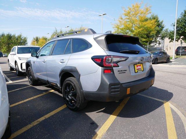 Photo of 2022 Ice Silver Metallic Subaru Outback