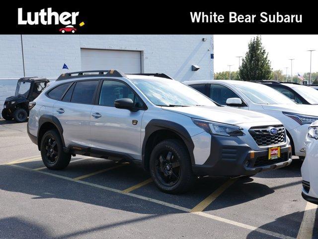 Photo of 2022 Ice Silver Metallic Subaru Outback