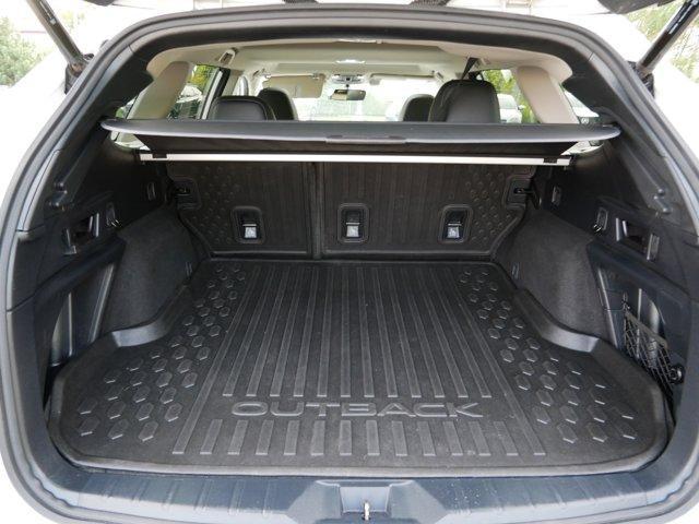Photo of 2020 Crystal White Pearl Subaru Outback