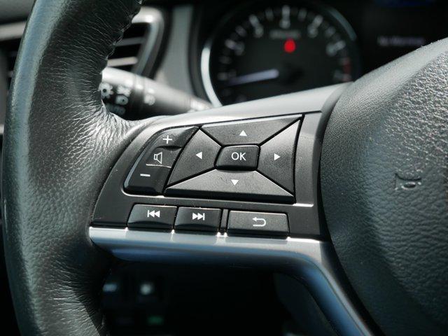 Photo of 2018 Brilliant Silver Nissan Rogue
