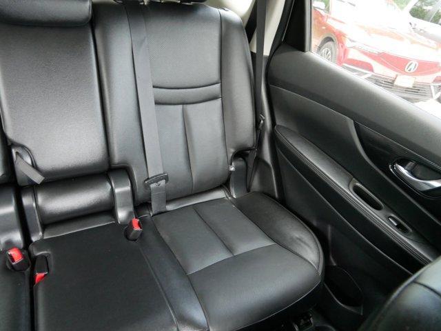 Photo of 2018 Brilliant Silver Nissan Rogue