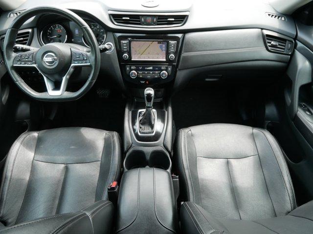 Photo of 2018 Brilliant Silver Nissan Rogue