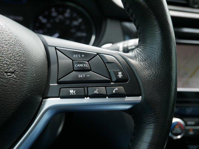 Photo of 2018 Brilliant Silver Nissan Rogue