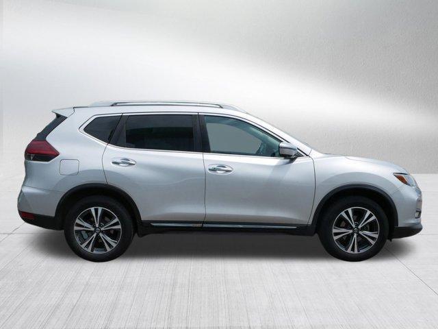 Photo of 2018 Brilliant Silver Nissan Rogue