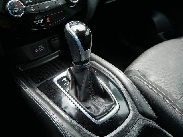 Photo of 2018 Brilliant Silver Nissan Rogue