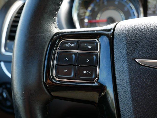 Photo of 2015 Bright White Clearcoat Chrysler Town & Country