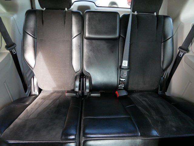 Photo of 2015 Bright White Clearcoat Chrysler Town & Country