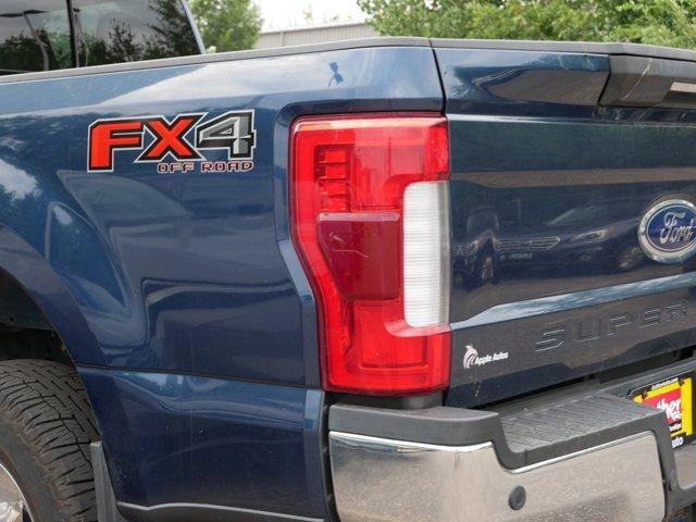 Photo of 2017 Blue Jeans Metallic Ford F-350
