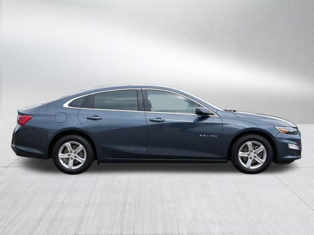 Photo of 2019 Shadow Gray Metallic Chevrolet Malibu