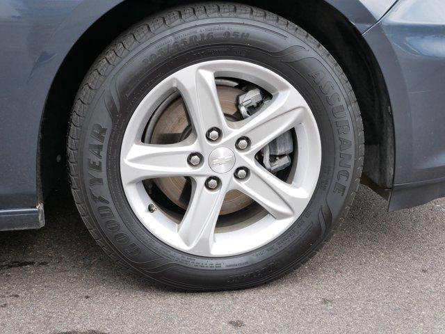 Photo of 2019 Shadow Gray Metallic Chevrolet Malibu
