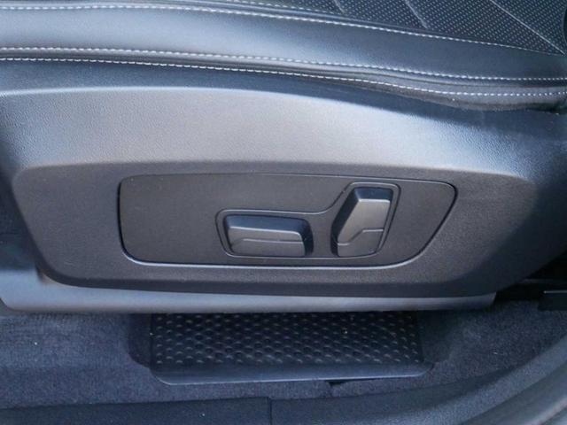Photo of 2024 Mineral White Metallic BMW X1