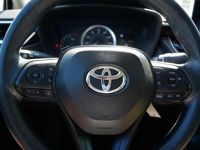 Photo of 2021 Super White Toyota Corolla