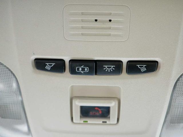 Photo of 2021 Super White Toyota Corolla