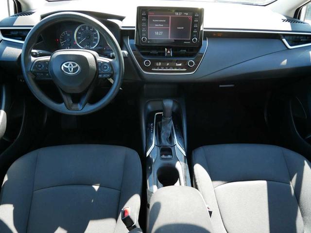 Photo of 2021 Super White Toyota Corolla
