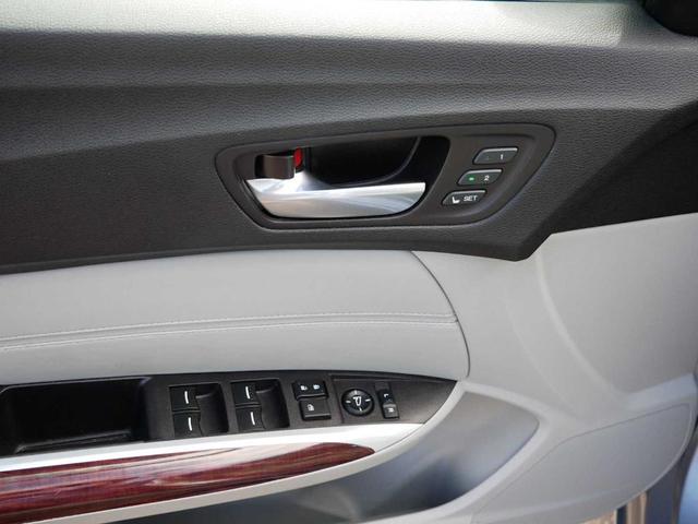 Photo of 2015 Slate Silver Metallic Acura TLX