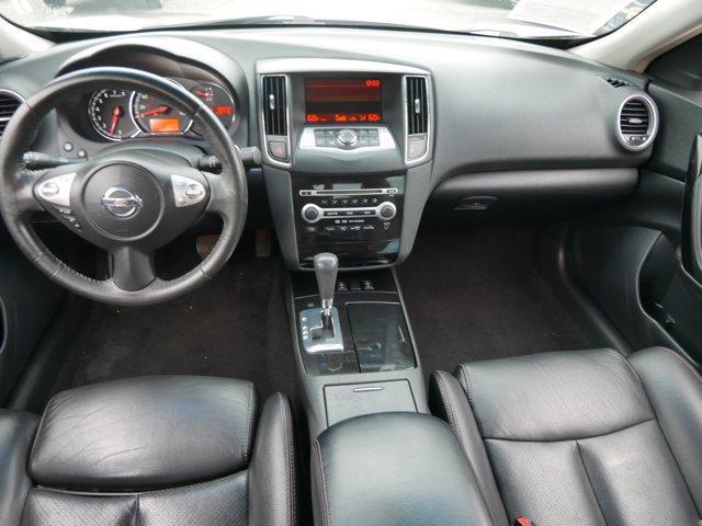 Photo of 2009 Radiant Silver Metallic Nissan Maxima