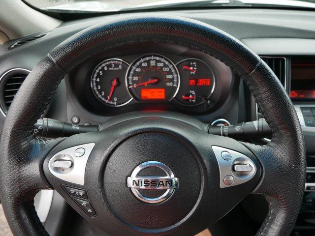 Photo of 2009 Radiant Silver Metallic Nissan Maxima