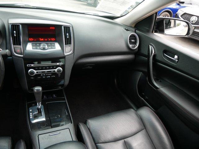 Photo of 2009 Radiant Silver Metallic Nissan Maxima