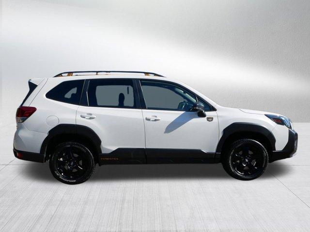 Photo of 2022 Crystal White Pearl Subaru Forester