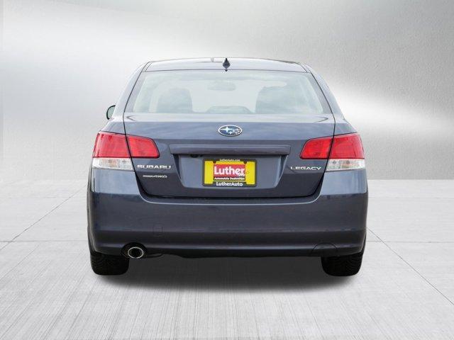 Photo of 2014 Carbide Gray Metallic Subaru Legacy