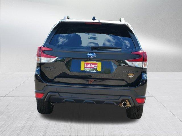 Photo of 2024 Crystal Black Silica Subaru Forester