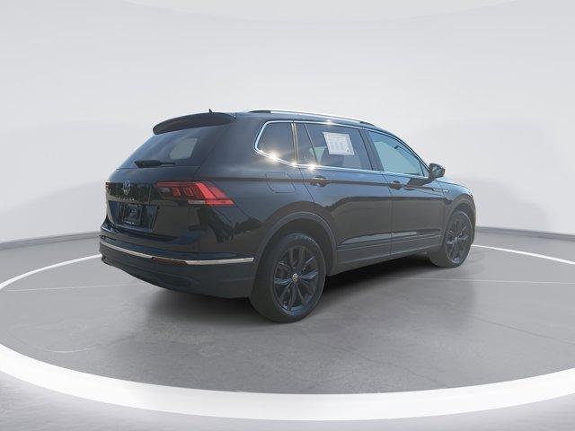 Photo of 2024 Deep Black Pearl Effect Volkswagen Tiguan