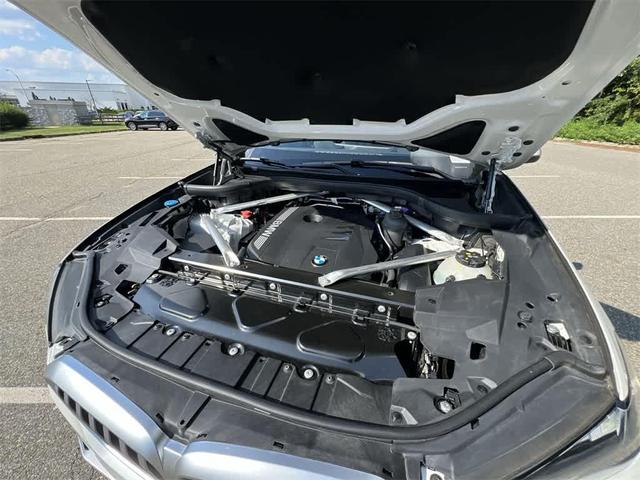 Photo of 2025 Mineral White Metallic BMW X5