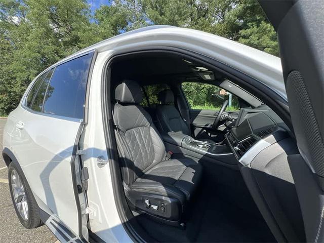 Photo of 2025 Mineral White Metallic BMW X5