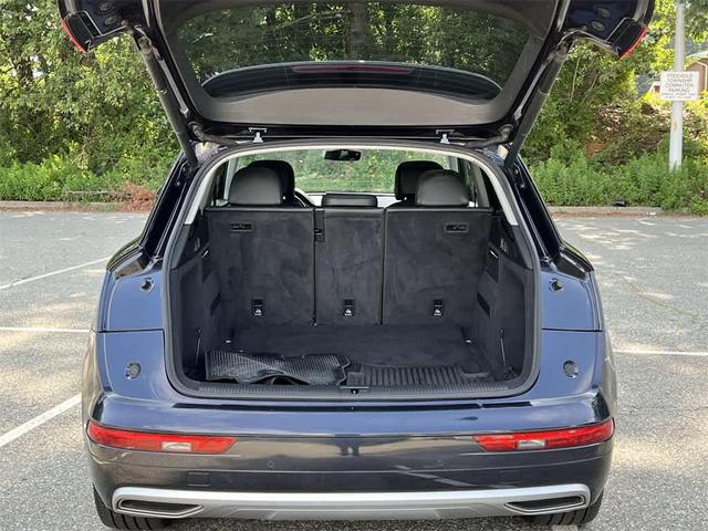 Photo of 2018 Brilliant Black Audi Q5
