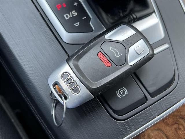 Photo of 2018 Brilliant Black Audi Q5