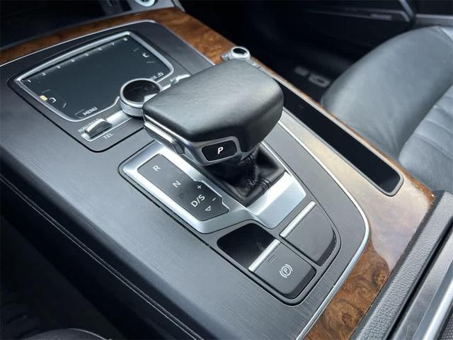 Photo of 2018 Brilliant Black Audi Q5