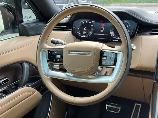 Photo of 2023 White Land Rover Range Rover