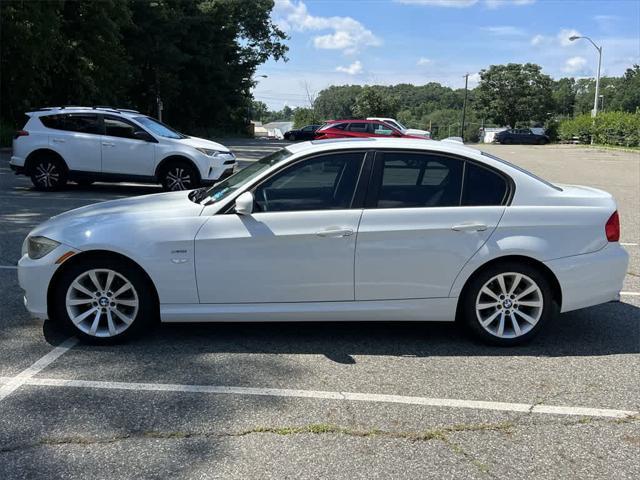 Photo of 2011 Alpine White BMW 328