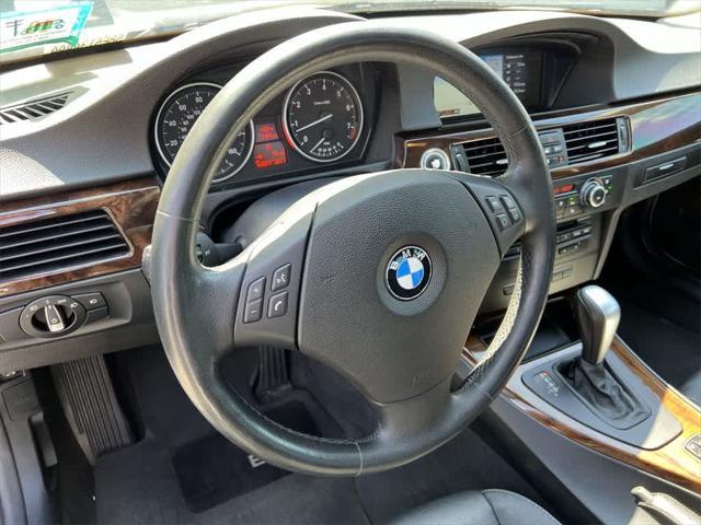 Photo of 2011 Alpine White BMW 328