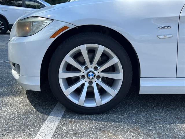 Photo of 2011 Alpine White BMW 328