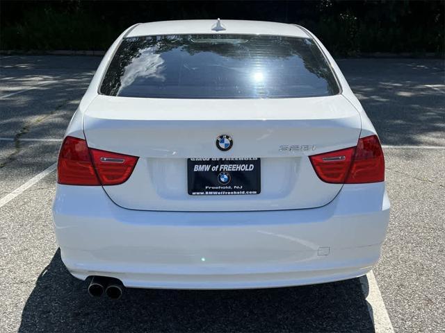 Photo of 2011 Alpine White BMW 328
