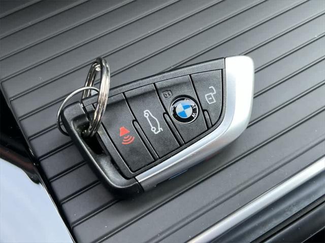 Photo of 2022 Carbon Black Metallic BMW X3