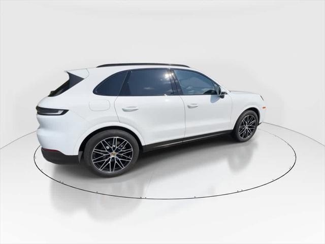 Photo of 2024 White Porsche Cayenne