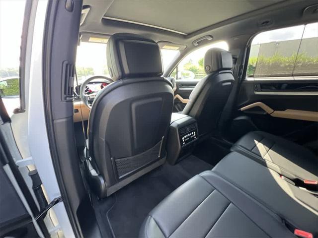 Photo of 2024 White Porsche Cayenne