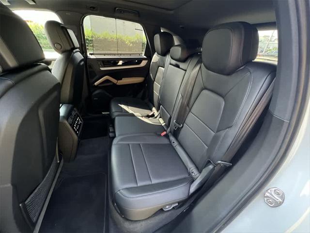 Photo of 2024 White Porsche Cayenne