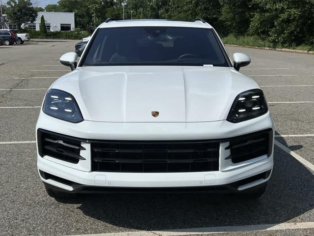 Photo of 2024 White Porsche Cayenne